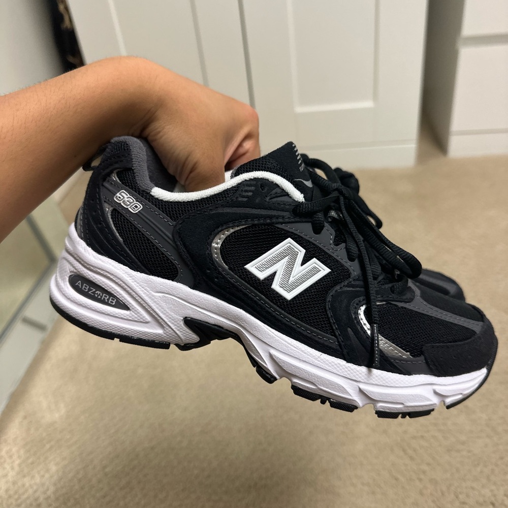 New Balance 530 Black and Gray Sneakers
